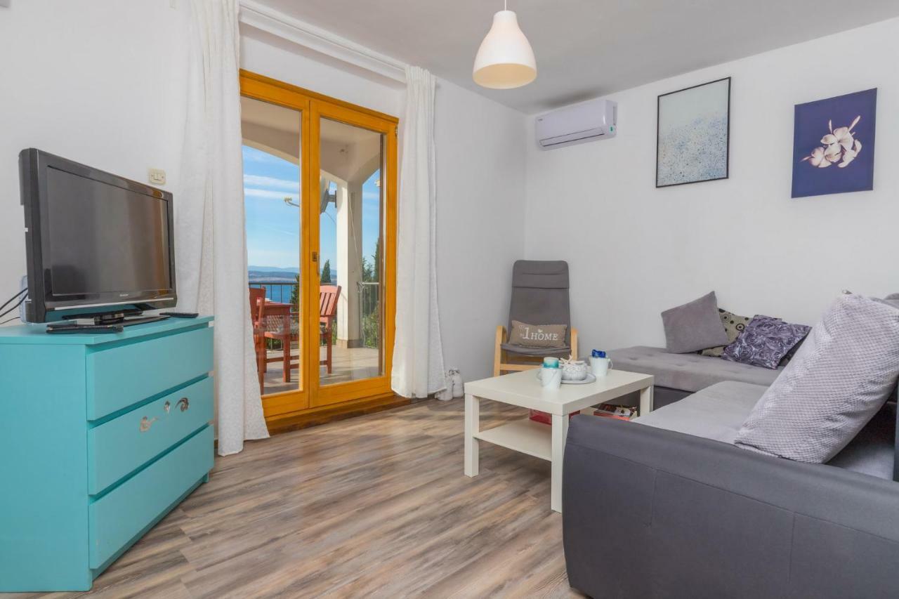 Maris Apartment